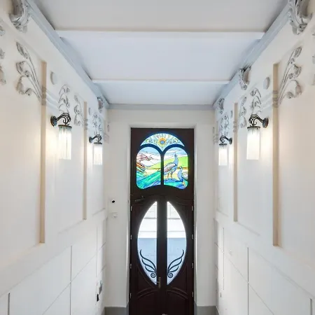 Old Town Apartments - B12-2