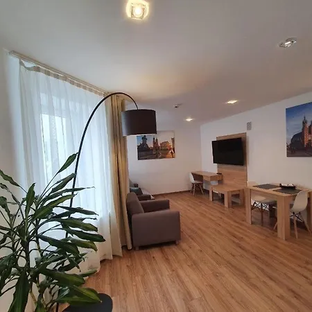 Old Town Apartments - B12-3